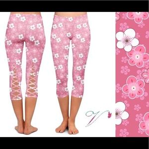 Custom Capri leggings - Pink floral crisscross